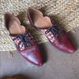 Stela 9 Oxford cutout shoes